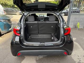 TOYOTA Yaris usata, con Bracciolo