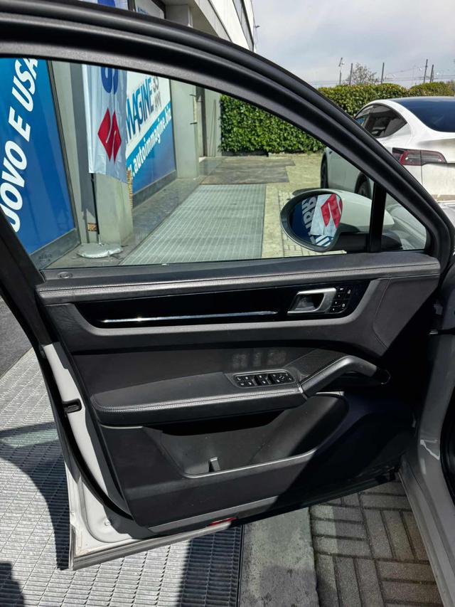 PORSCHE Cayenne usata, con Sedili riscaldati