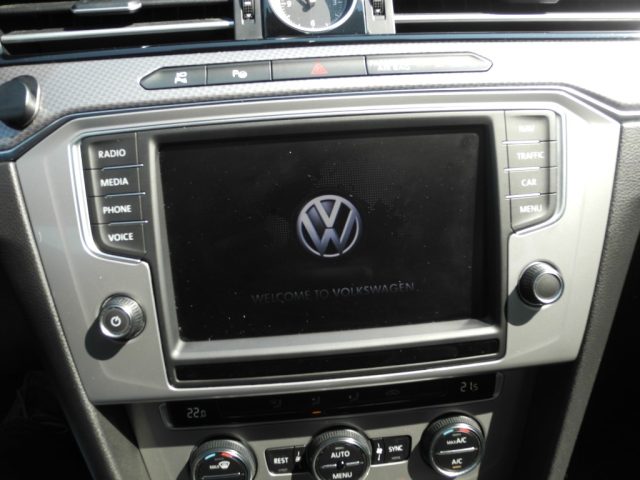 VOLKSWAGEN Passat Alltrack usata, con USB
