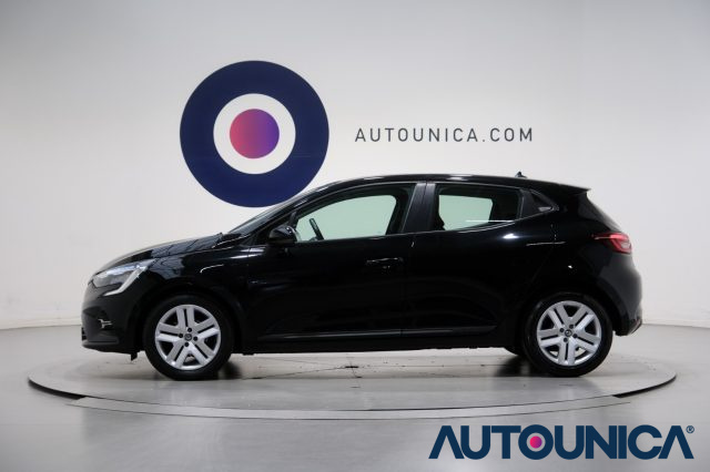 RENAULT Clio usata, con USB