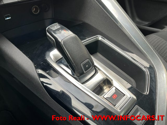 PEUGEOT 3008 usata, con Touch screen