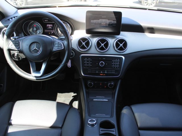 MERCEDES-BENZ GLA 200 usata, con Volante in pelle