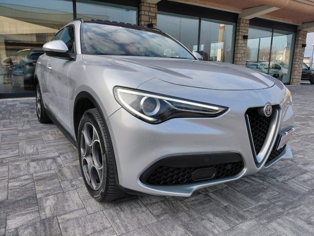 ALFA ROMEO Stelvio usata, con Volante in pelle
