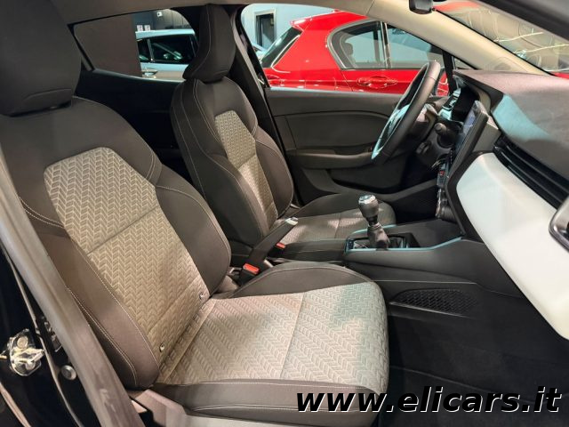 RENAULT Clio usata, con USB