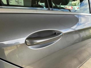 MERCEDES-BENZ E 200 usata, con Sistema di parcheggio automatico