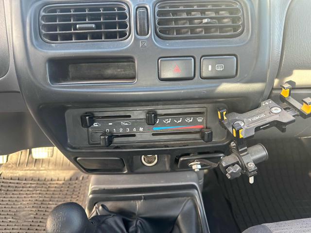 NISSAN Pick Up usata 11