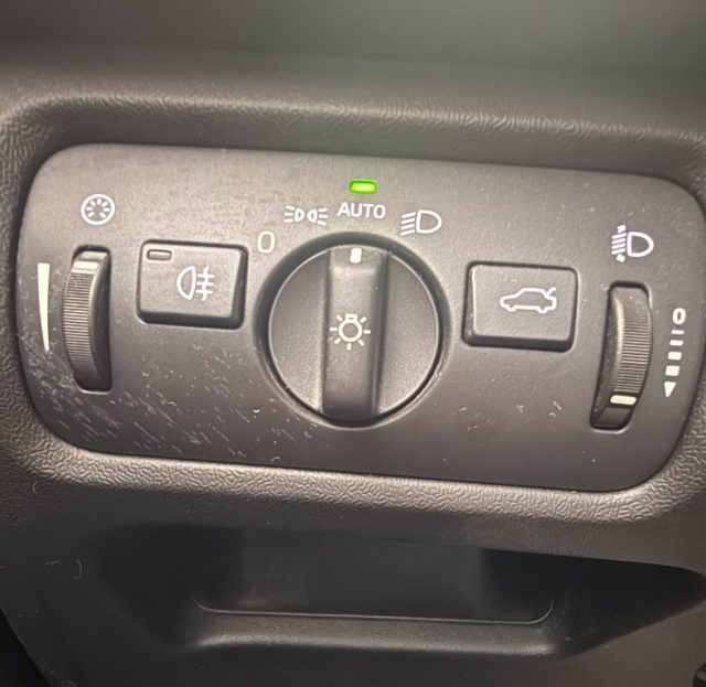 VOLVO V40 usata 14