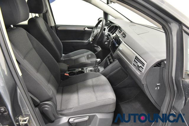 VOLKSWAGEN Touran usata, con Vetri oscurati