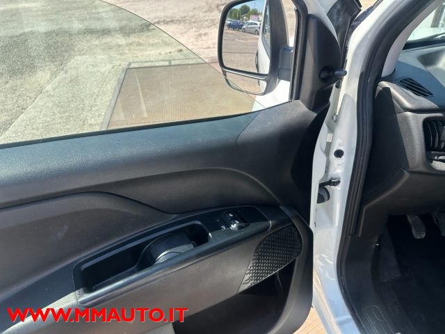 FIAT Doblo usata, con Sensori di parcheggio posteriori
