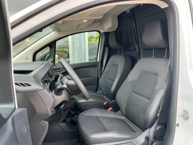 RENAULT Kangoo usata, con Alzacristalli elettrici
