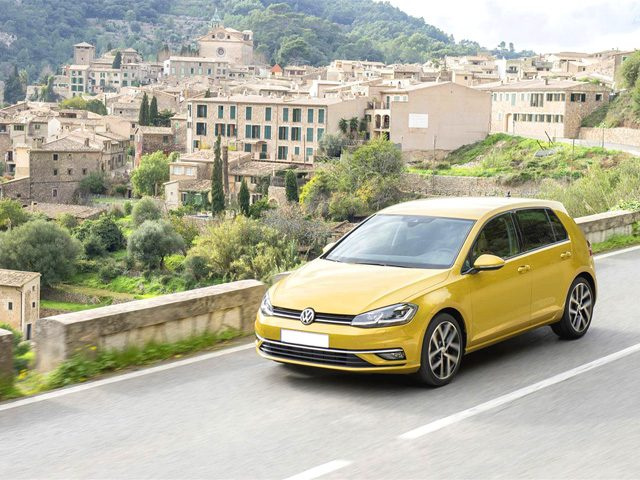 VOLKSWAGEN Golf usata, con ABS