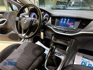 OPEL Astra usata, con Sedile posteriore sdoppiato