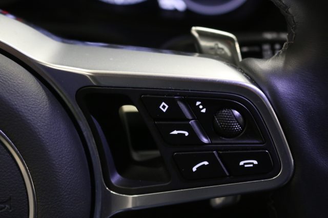 PORSCHE Cayenne usata, con Sospensioni pneumatiche