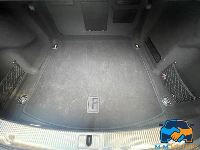 AUDI A8 usata, con Sensori di parcheggio posteriori