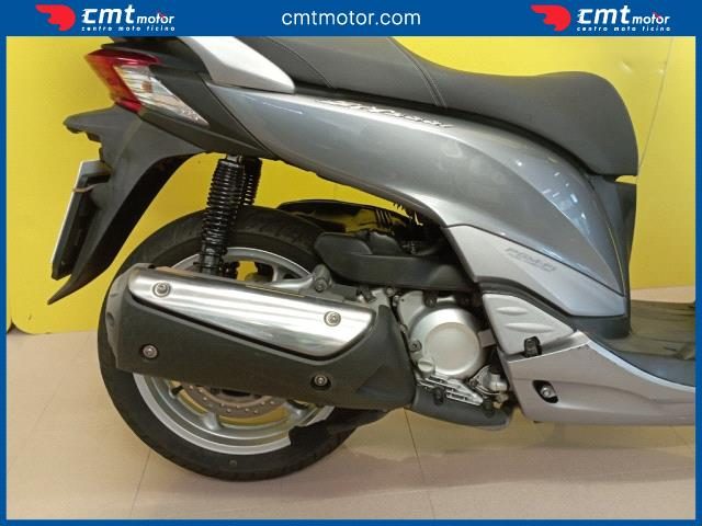 HONDA SH 300 i usata 6