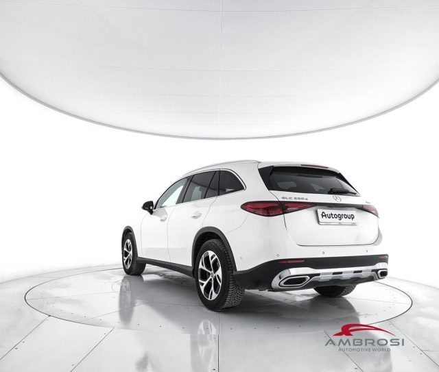 MERCEDES-BENZ GLC 220 usata 3