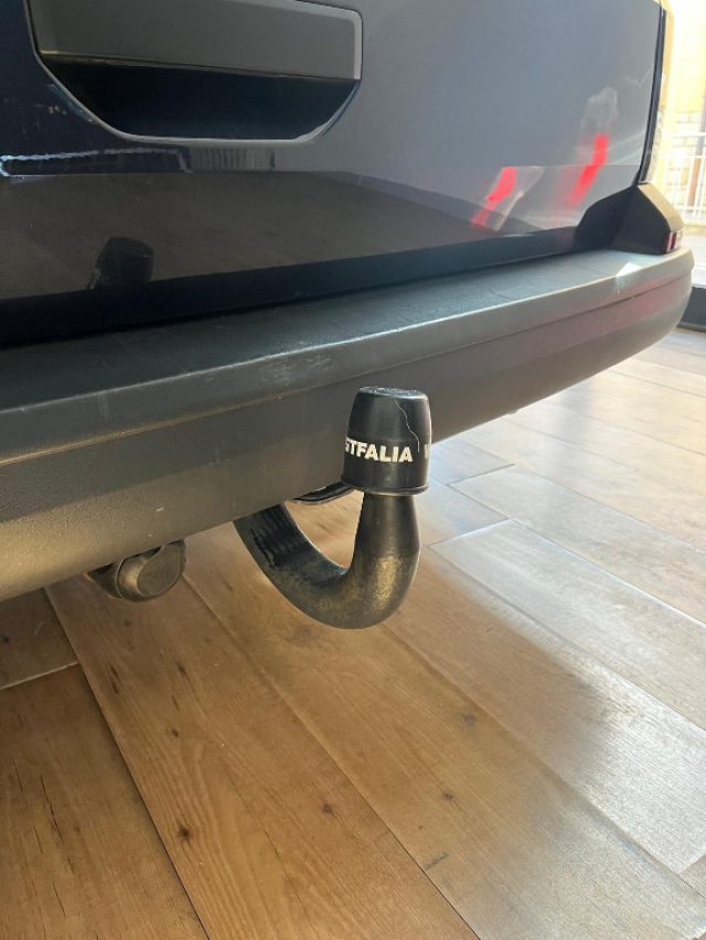VOLKSWAGEN Caravelle usata, con Boardcomputer