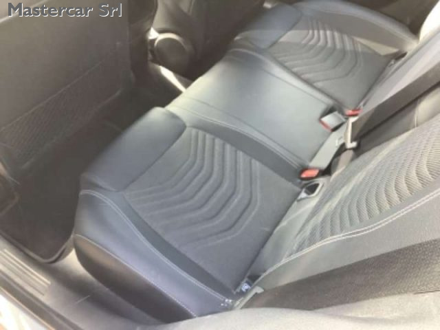 MERCEDES-BENZ A 180 usata, con Fari LED