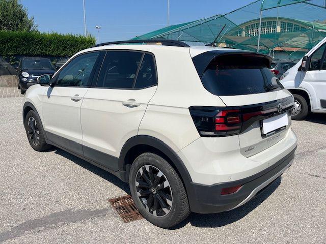 VOLKSWAGEN T-Cross usata, con Autoradio