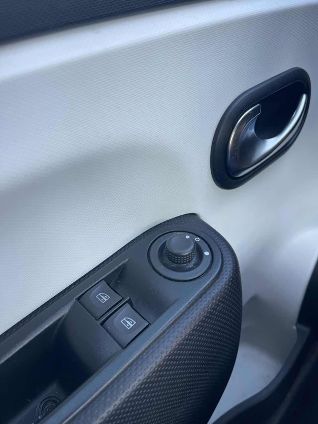 RENAULT Twingo usata 35