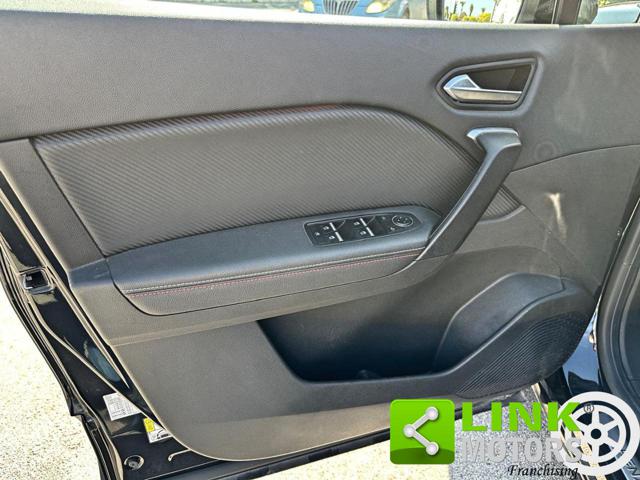 RENAULT Captur usata, con Sensori di parcheggio posteriori