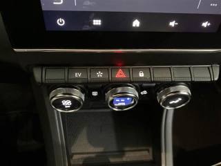 RENAULT Captur usata, con Hill holder