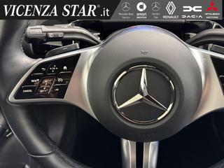 MERCEDES-BENZ GLA 180 usata, con Park Distance Control