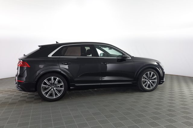 AUDI Q8 usata 2