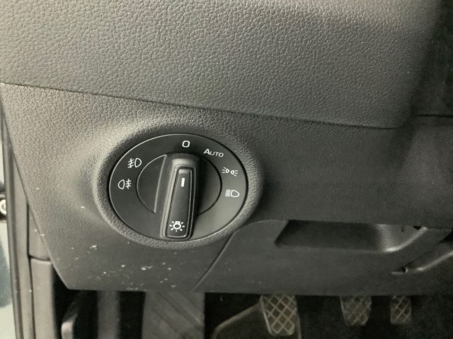 SKODA Karoq usata, con Bluetooth