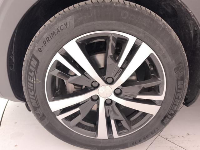 PEUGEOT 3008 usata, con Controllo automatico clima
