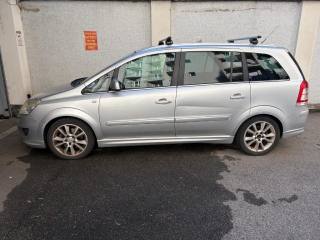 OPEL Zafira usata, con Fendinebbia