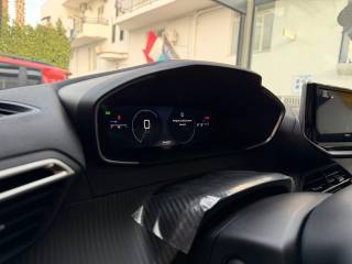 PEUGEOT 2008 usata, con MP3