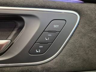 NISSAN Qashqai usata, con Fari LED