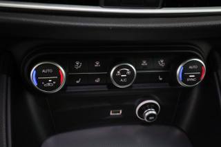 ALFA ROMEO Stelvio usata 12