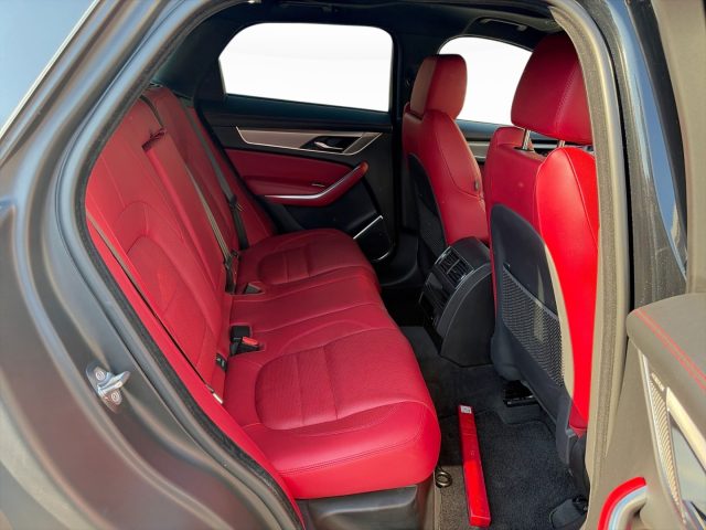 JAGUAR F-Pace usata, con Autoradio