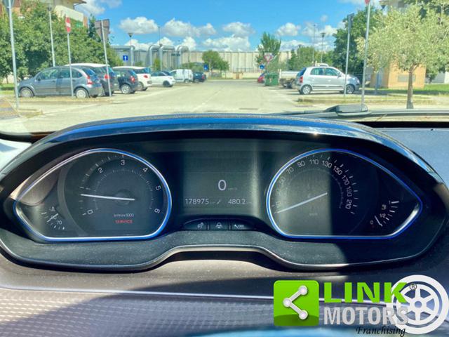 PEUGEOT 2008 usata, con Park Distance Control
