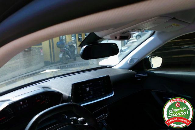 PEUGEOT 2008 usata, con MP3