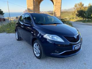 LANCIA Ypsilon usata, con Fendinebbia