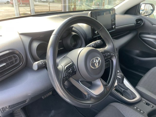 TOYOTA Yaris usata, con Autoradio digitale