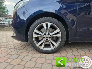 MERCEDES-BENZ V 250 usata, con Chiusura centralizzata senza chiave