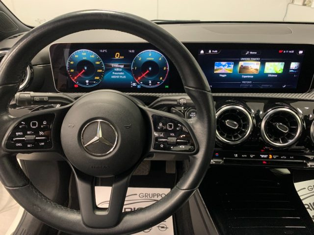 MERCEDES-BENZ A 180 usata, con Touch screen