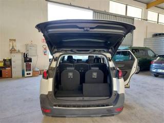 PEUGEOT 5008 usata, con Climatizzatore