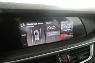 ALFA ROMEO Stelvio usata 10
