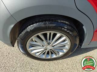 HYUNDAI Kona usata, con USB