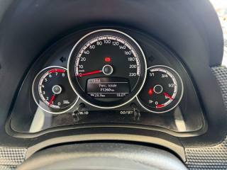 VOLKSWAGEN up! usata, con ESP