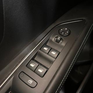 PEUGEOT 3008 usata, con Autoradio digitale