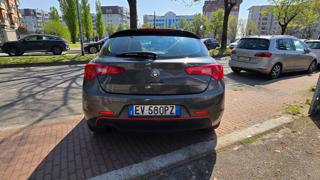 ALFA ROMEO Giulietta usata, con Autoradio