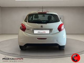 PEUGEOT 208 usata, con Autoradio
