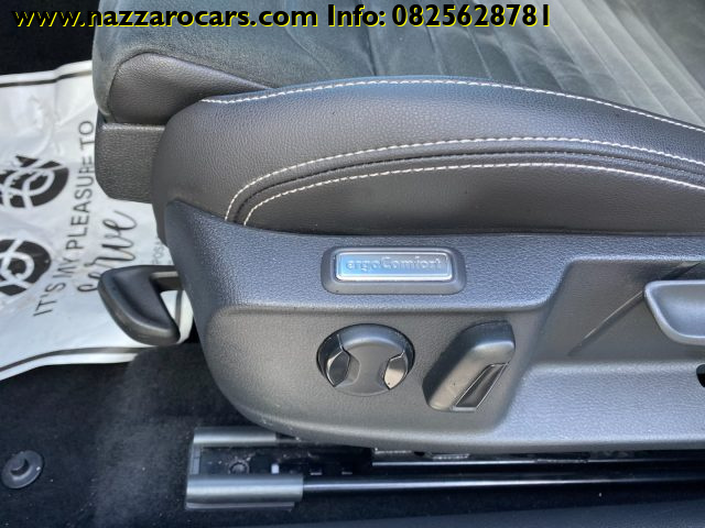 VOLKSWAGEN Passat Variant usata, con USB