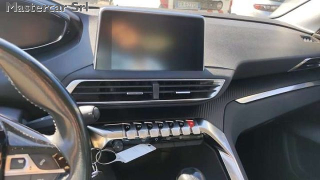 PEUGEOT 3008 usata, con Boardcomputer